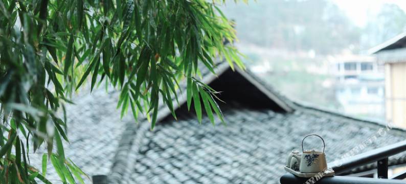 西江千户苗寨二月·花居派客栈图片