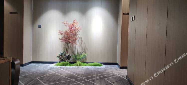 白鲸城市酒店(行唐朝阳路店)图片