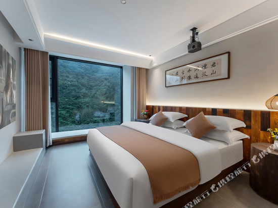 神农架野有茶民宿(木鱼镇客运站店)