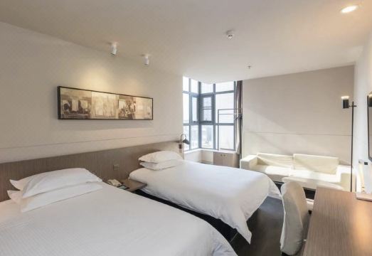 丽程假日酒店（兰州安宁西北师范大学店）外景图