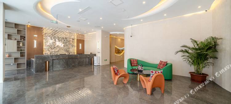 丽呈朗誉酒店(喀什行政服务中心小亚郎湿地公园店)图片