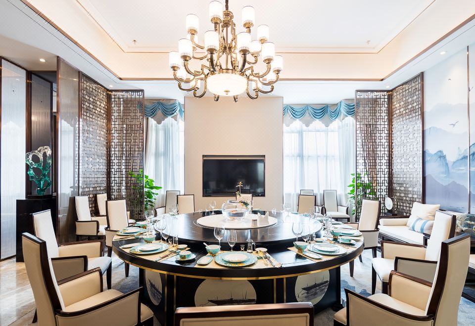Huangting International HotelHotel Overview