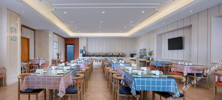 维也纳国际酒店(珠海情侣路日月贝大剧院店)图片