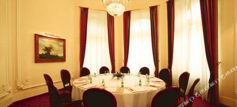 西区萨沃伊酒店(Savoy Westend Hotel)图片