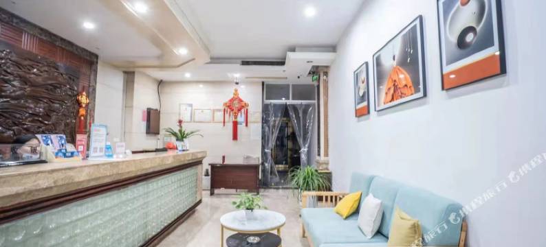 安庆光彩假日精品酒店(高铁站店)图片