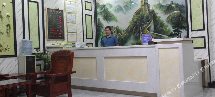 绿晶酒店(防城港企沙店)图片