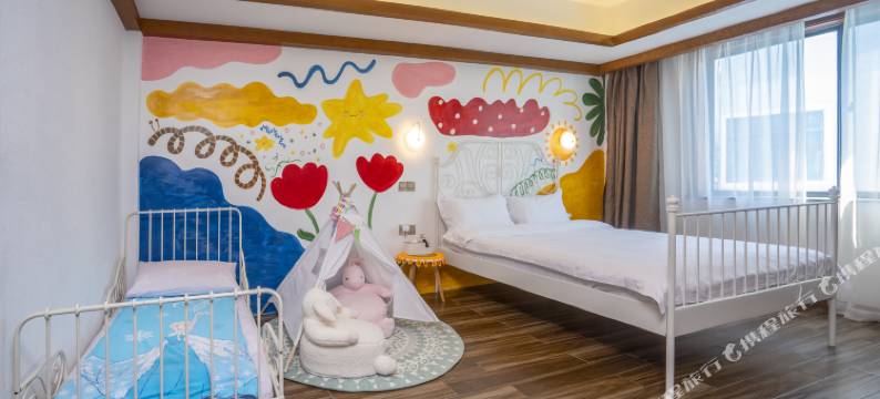 海口十三月泳池民宿图片