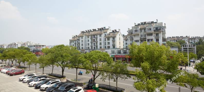 名轩精品宾馆(嘉善大润发体育中心店)图片