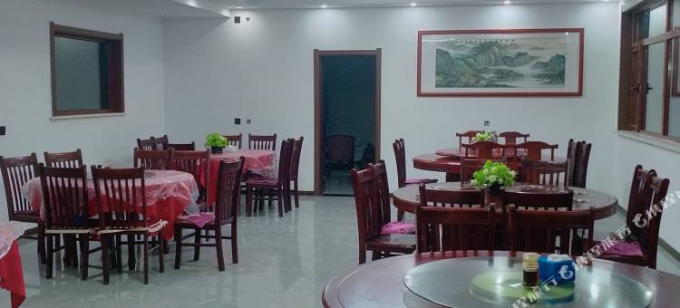 迎客松民宿(驼梁风景区店)图片