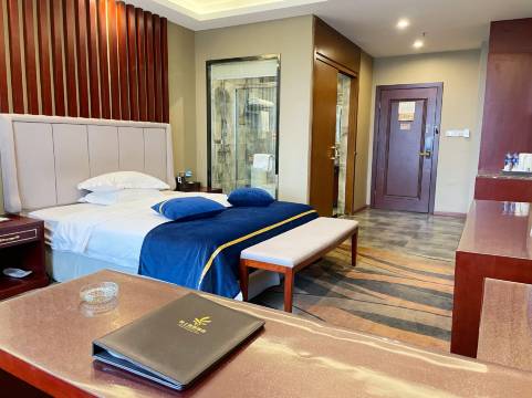 城上轻居酒店(成都大运会体育中心店)