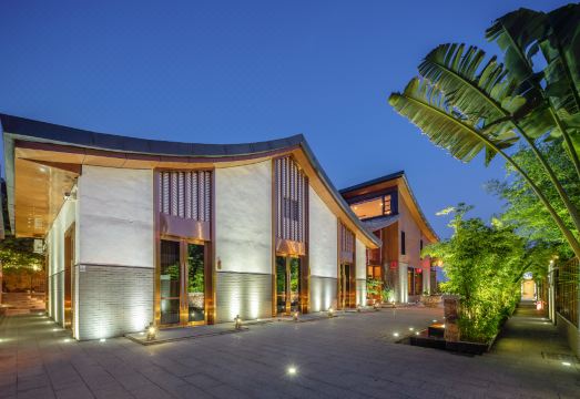 Shenzhen Shenlan Huating FanLu Seaside ResortHotel Overview