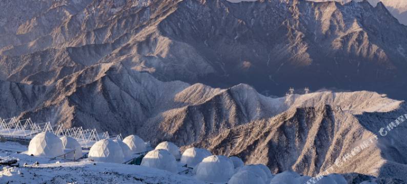 牛背山·星辰营地图片