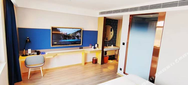 凯里亚德酒店(威海幸福门威高广场店)图片