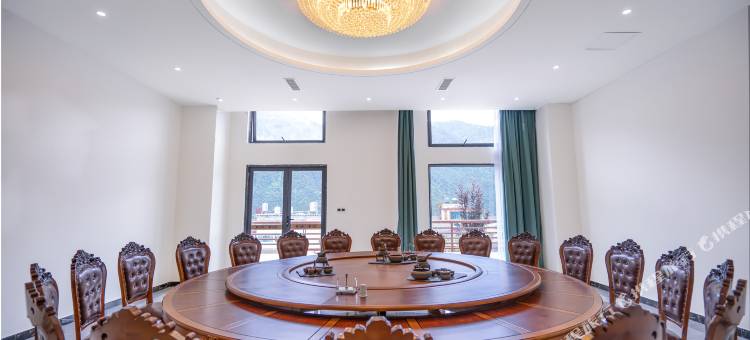 怒江贡山伊拉米拉云居酒店图片