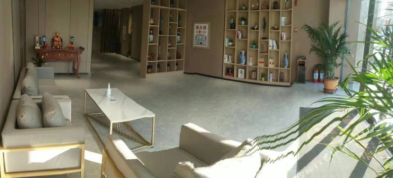 云朵精品酒店(葫芦岛绥中北站店)图片