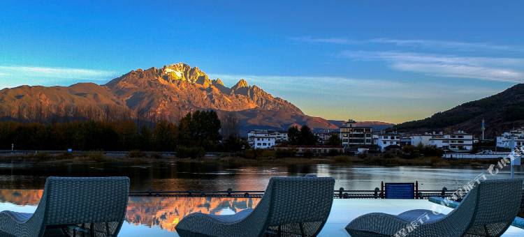 丽江山海VILLA雪山湖畔观景民宿图片