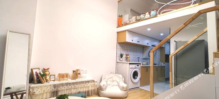 诗远·江景loft民宿(南昌绿滋肴朝阳里店)图片