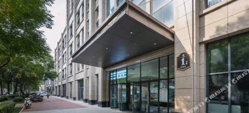 飞鸟电竞酒店(凤城五路地铁站店)图片