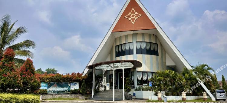 Nemuru Villa Ubud Anyer图片