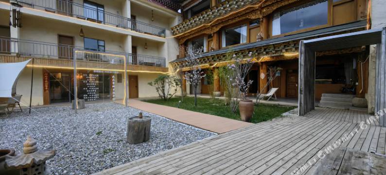 香格里拉悠悠艺术酒店(松赞林寺店)图片