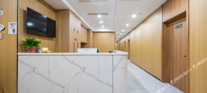 云朵朵电竞酒店(青岛正阳中路店)图片