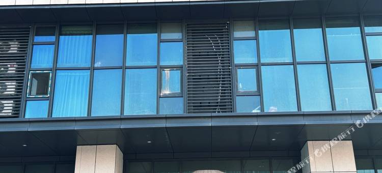 众远文华酒店(西安万象城三桥地铁站店)图片