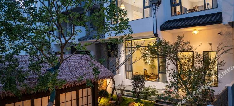 喜见XIJIAN·心栖婺源设计师美宿(婺源县中心弦高西湖凼街区店)图片