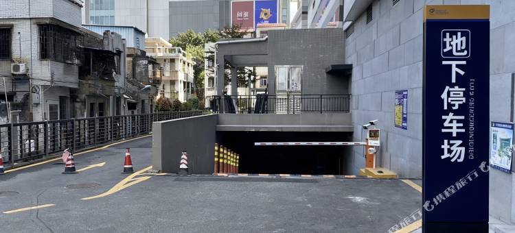 福玻斯高空江景Deluxe设计公寓(中山石岐步行街利和广场店)图片