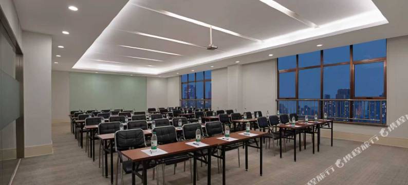 铂安娜酒店(新华联广场店)图片