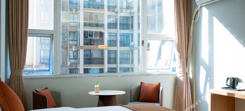 路客未来美宿(埌东客运站店)图片