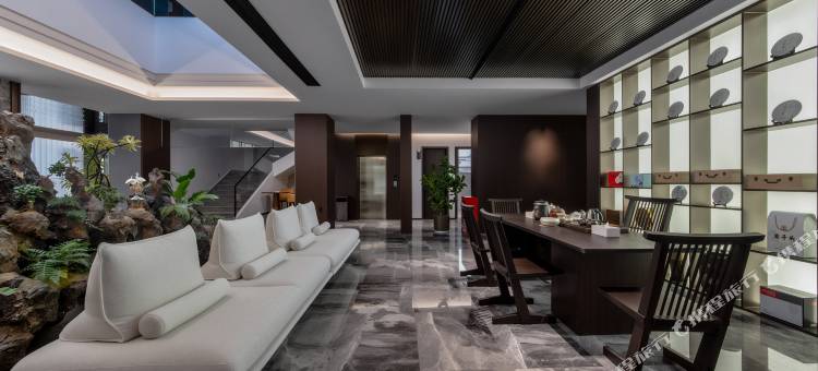 万宜·ManYi·Hotel度假美宿(大理洱海高铁站店)图片