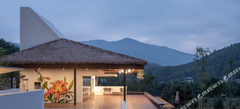 莫干山原舍·怀谷私汤溯溪民宿(野邻花园营地店)图片