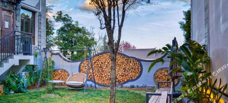 一蓝公社·茶空间花园美宿(大理古城大院里店)图片