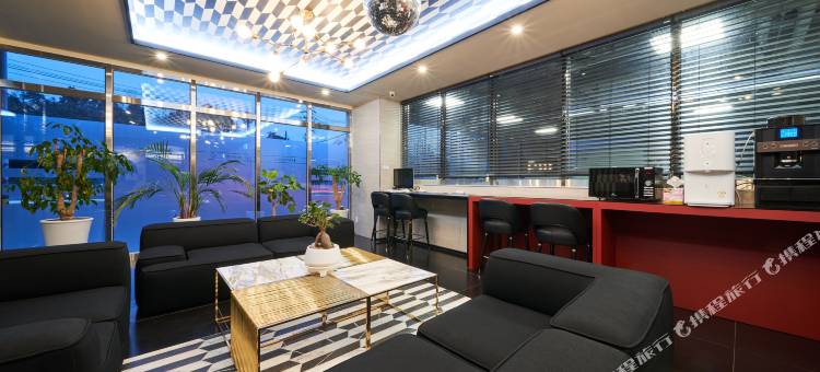 本酒店(Bon Hotel Business)图片