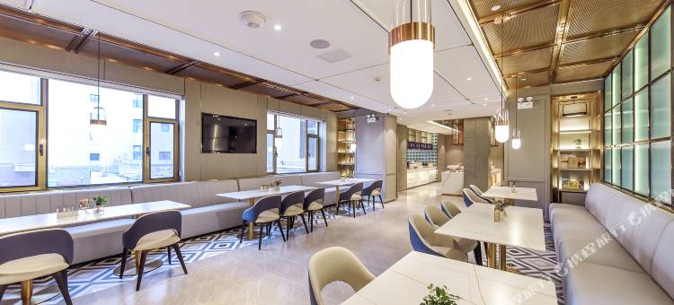 兰州东部市场气象局地铁站亚朵酒店图片