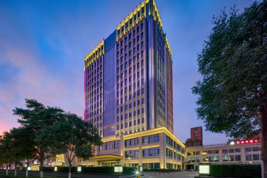 赤峰塞伦盖蒂酒店