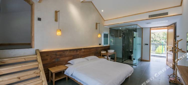 蔚蓝时光民宿(竹海野生动物园店)图片