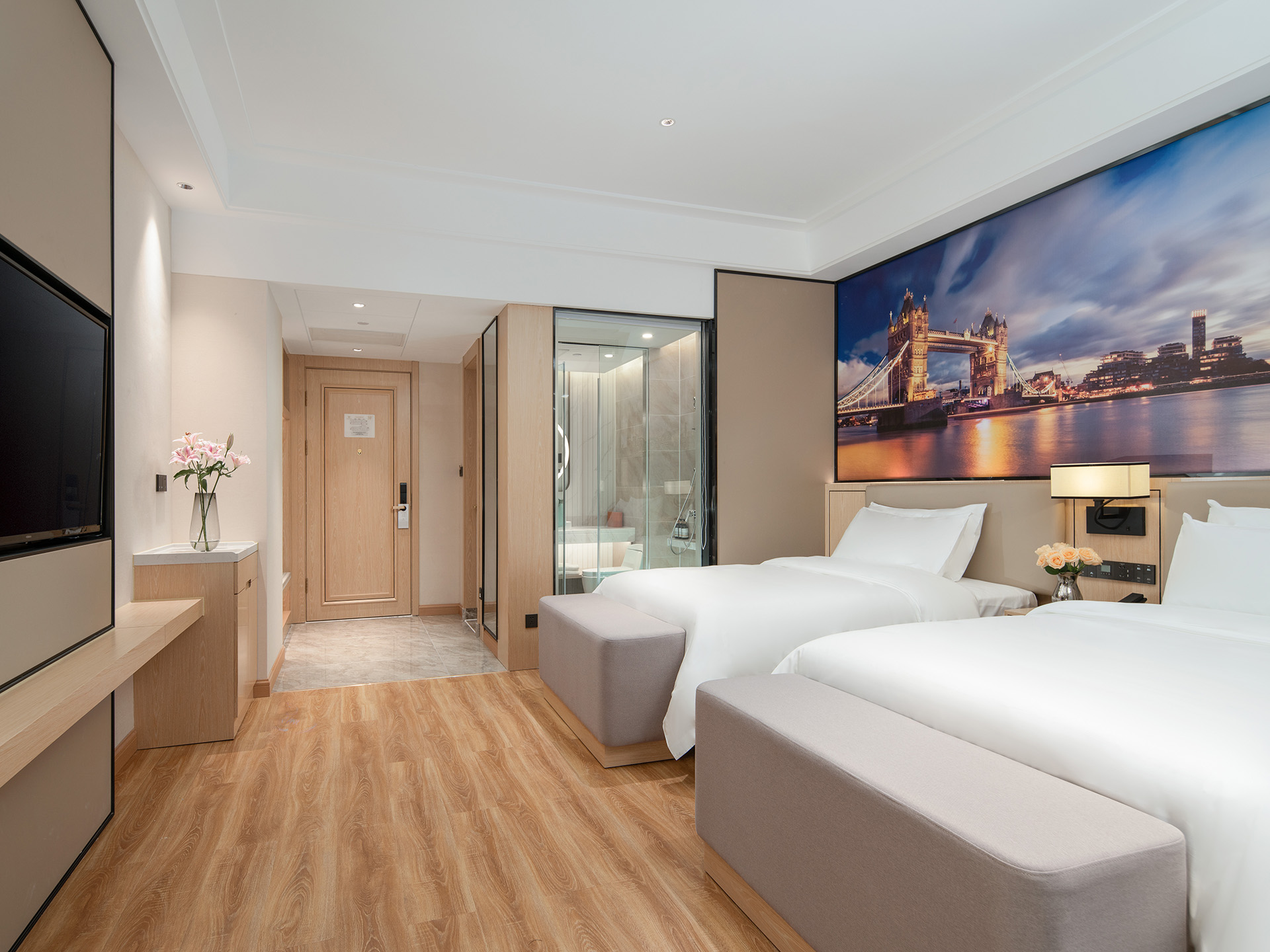 Vienna International Hotel (Guyi New Town Wine Street) Over view