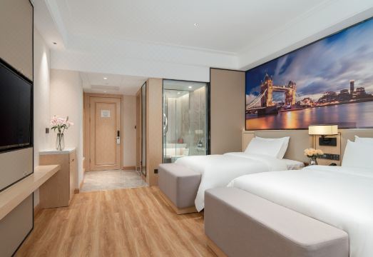 Vienna International Hotel (Guyi New Town Wine Street) Hotel Overview