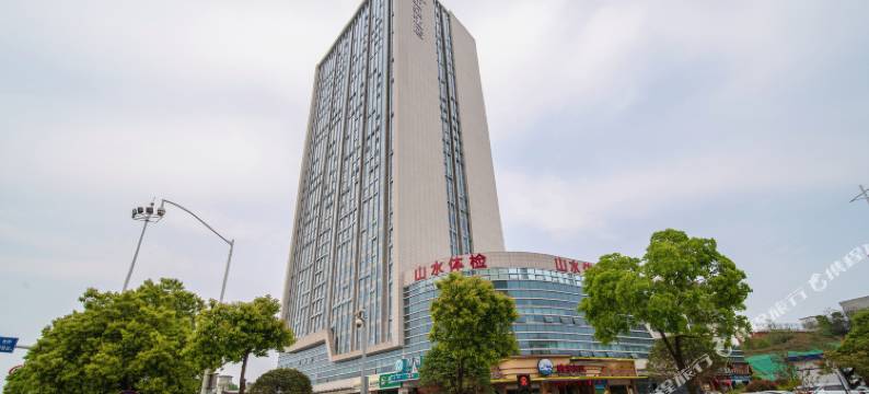 悦·逐浪电竞民宿(长沙环保学院店)图片