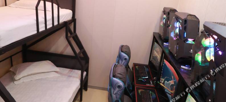 泓瑞电竞酒店(于洪广场地铁站店)图片