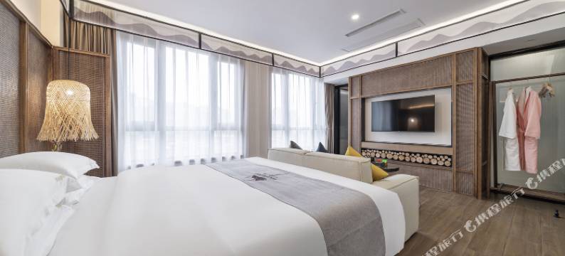 观山雅居酒店(都江堰融创文旅城店)图片