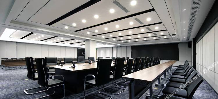 万信至格酒店(武汉天河机场航空总部地铁站店)图片