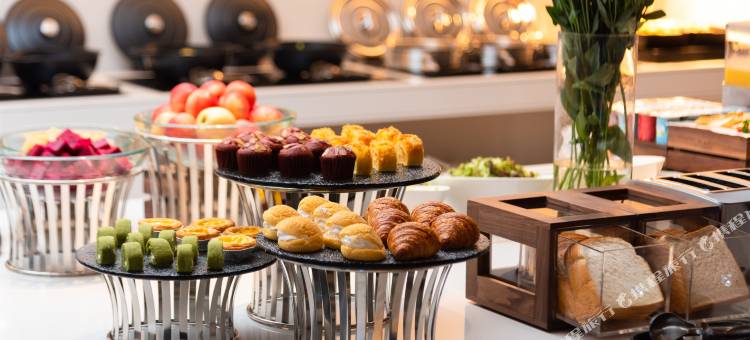 深圳宝安国际会展中心桔子水晶酒店图片