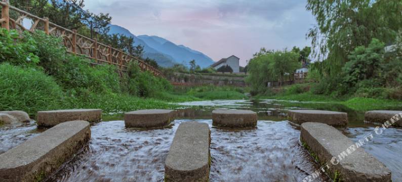 墅野印象·River溯溪·亲宠美宿(安吉云上草原熊猫部落探险乐园店)图片