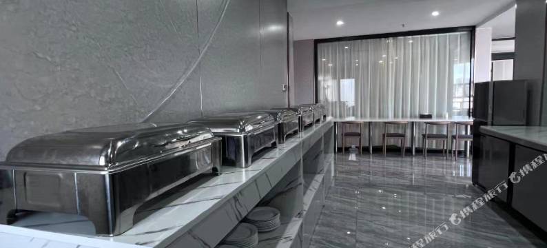 日照陌梵铂曼酒店(岚山区政府一中店)图片