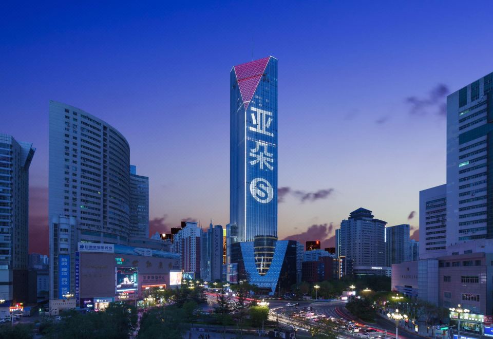 兰州亚欧国际高空亚朵S酒店外景图