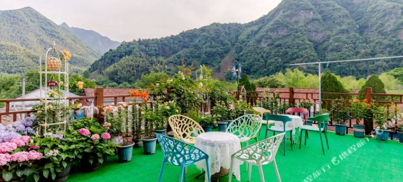 泾县青龙饭店(月亮湾皮划艇漂流起点店)图片