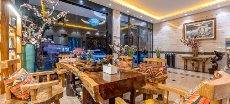 罗平县深港湾酒店图片