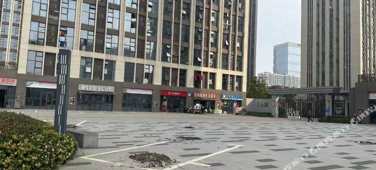 花半里·loft影音公寓(南昌新城吾悦广场店)图片